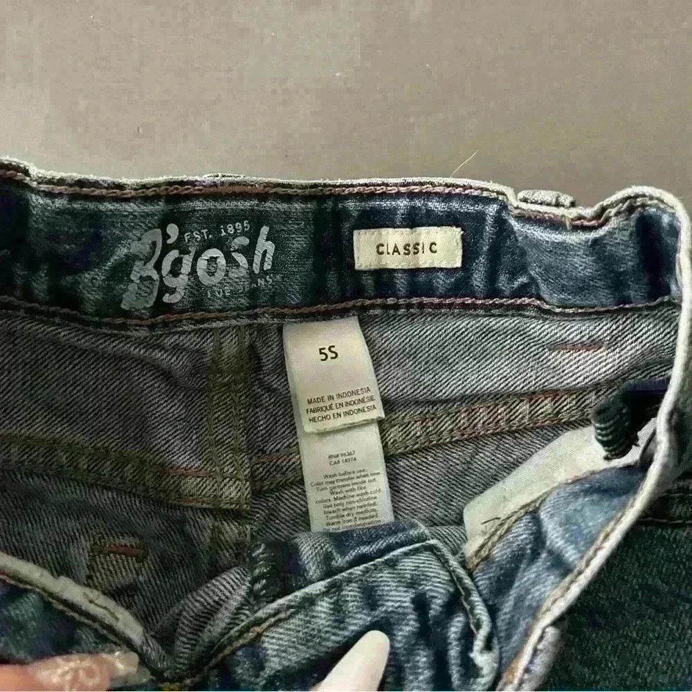 Oshkosh B'Gosh Classic Jeans Size 5s - Picture 5 of 10